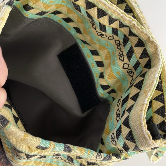 Kavu crossbody bag,, yellow, green & black design - Picture 8 of 8